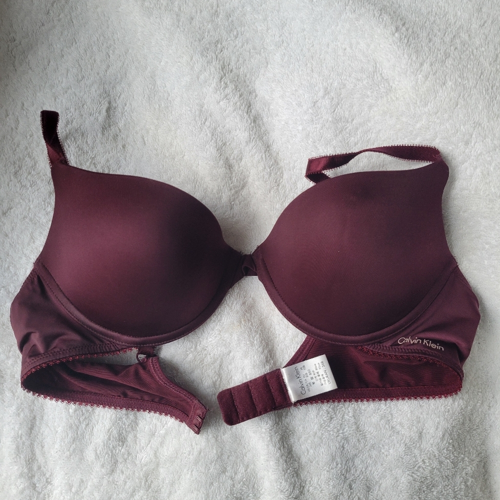 Scarlet Calvin Klein bra